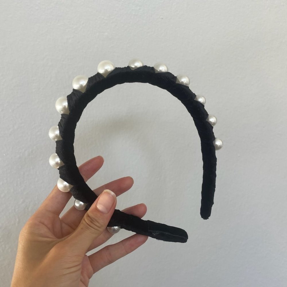 Large Pearl Velvet Headband - Picture 1 of 6